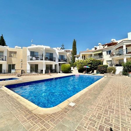 H&O Danaos Sea Breeze Apartment Paphos Bagian luar foto