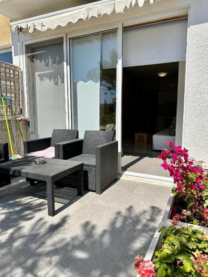 H&O Danaos Sea Breeze Apartment Paphos Bagian luar foto