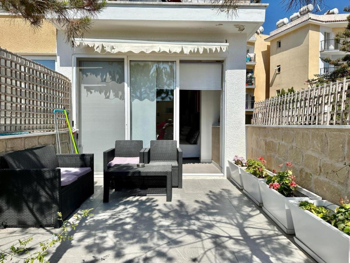 H&O Danaos Sea Breeze Apartment Paphos Bagian luar foto
