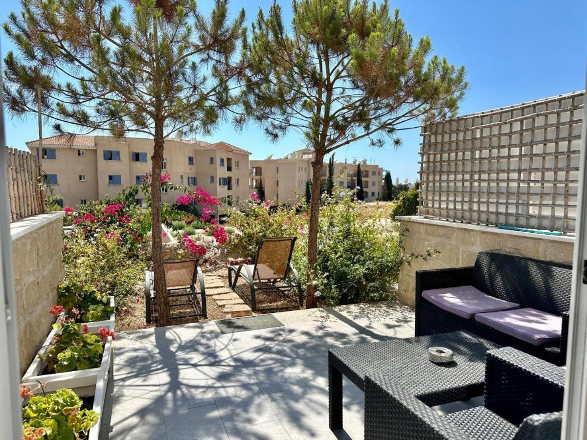H&O Danaos Sea Breeze Apartment Paphos Bagian luar foto