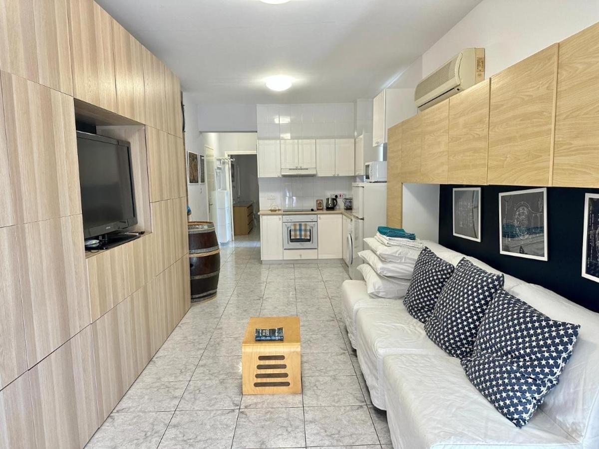 H&O Danaos Sea Breeze Apartment Paphos Bagian luar foto