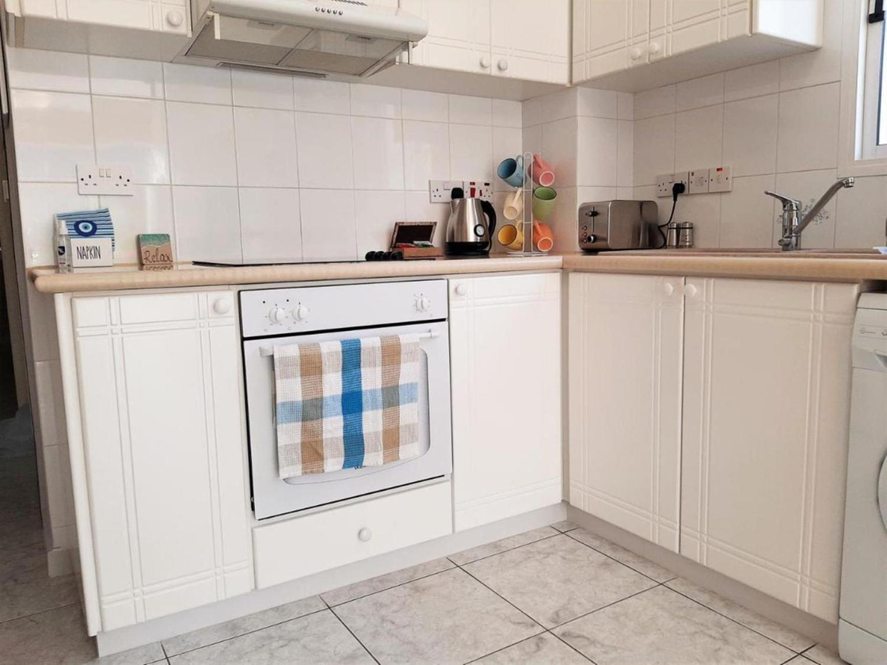 H&O Danaos Sea Breeze Apartment Paphos Bagian luar foto